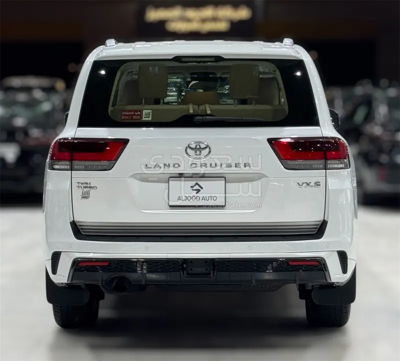 2024 Toyota Land Cruiser VX  S