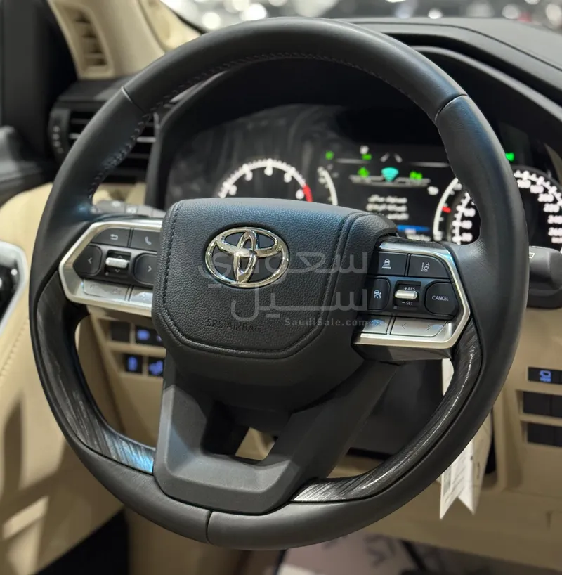 2024 Toyota Land Cruiser VX  S