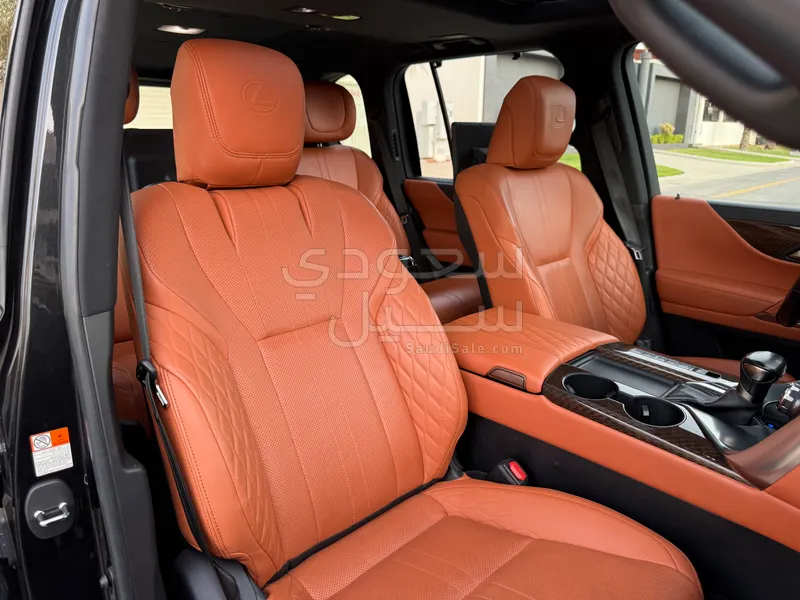 2022 Lexus LX 600 vip