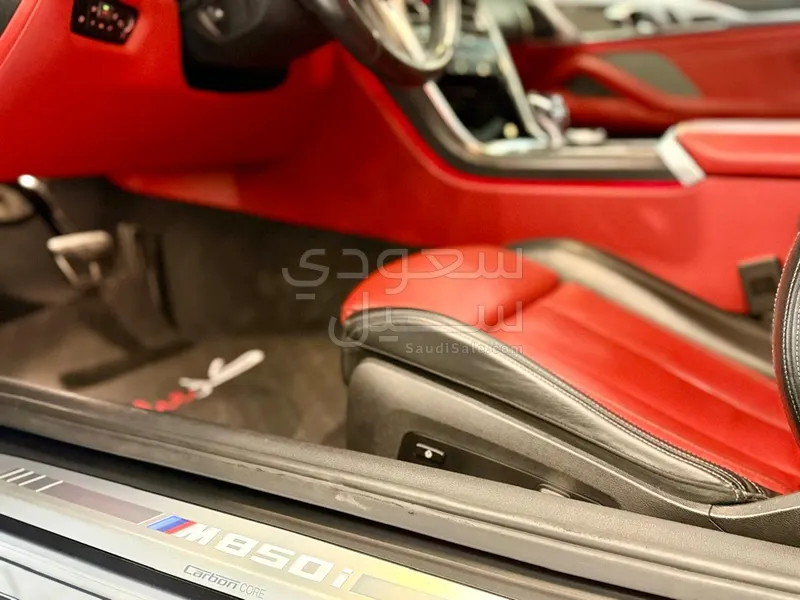 2019 BMW 8 Series M 850i