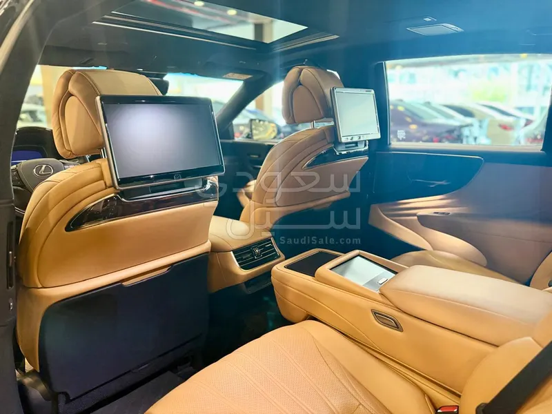 2022 Lexus LS 500