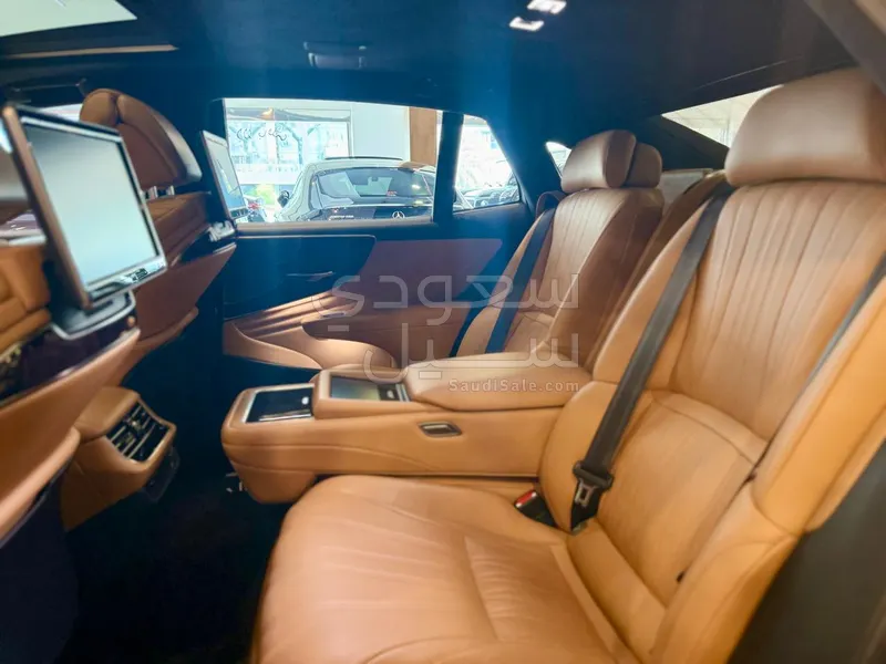 2022 Lexus LS 500
