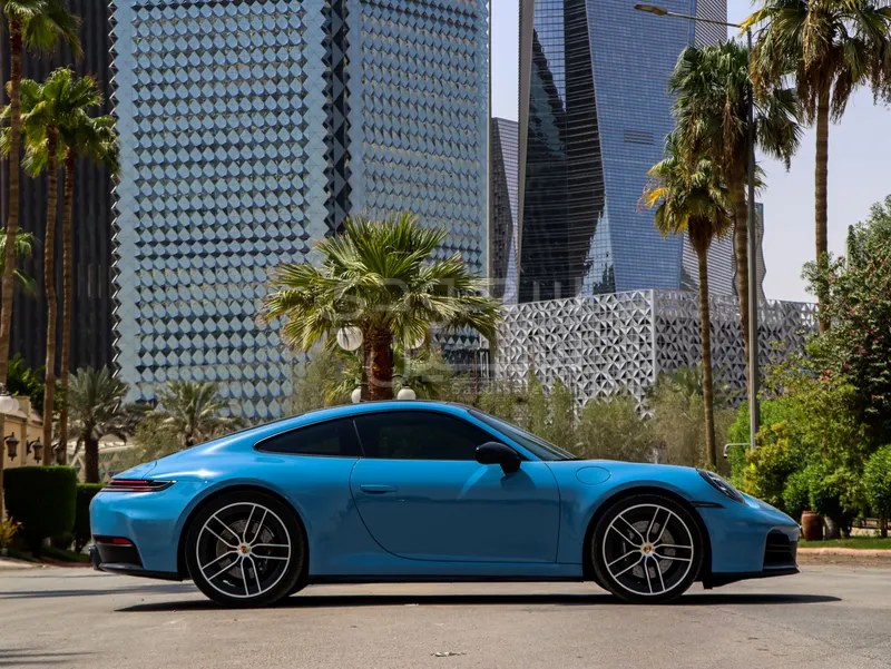 2025 Porsche 911 Carrera
