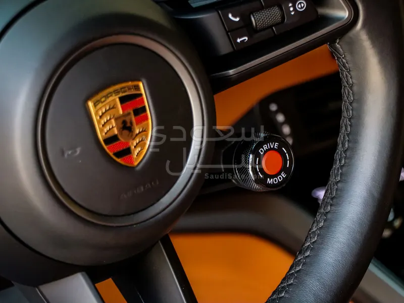 2025 Porsche 911 Carrera