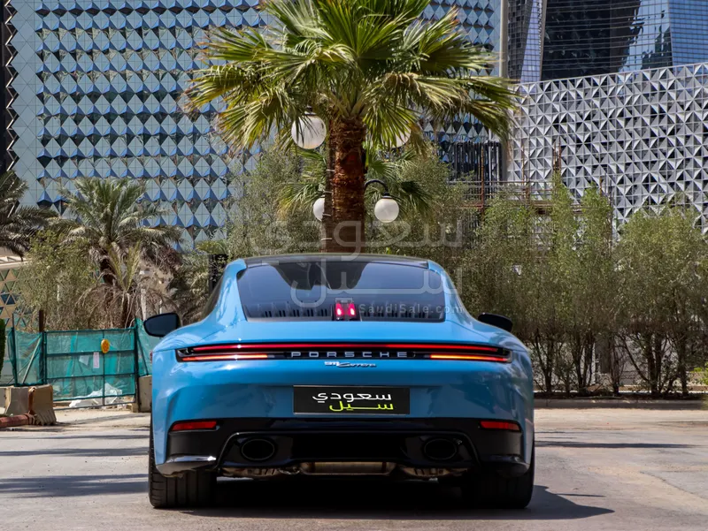 2025 Porsche 911 Carrera