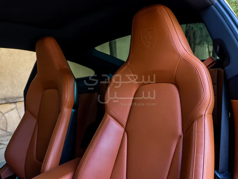 2025 Porsche 911 Carrera