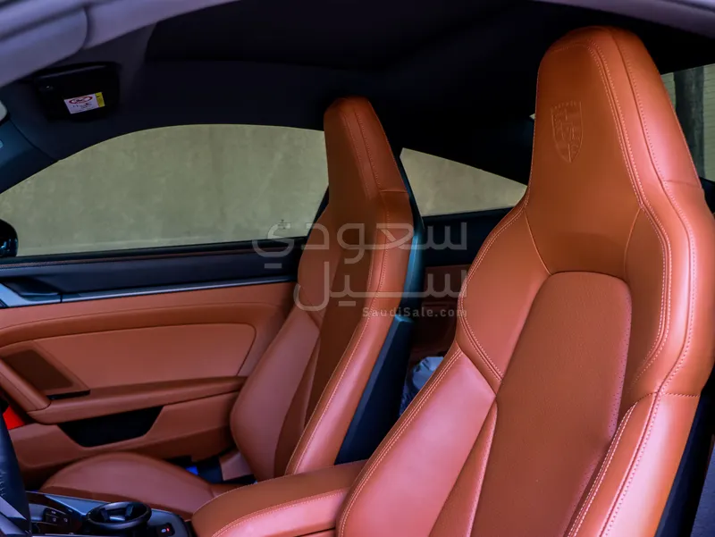 2025 Porsche 911 Carrera