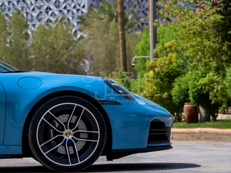 2025 Porsche 911 Carrera