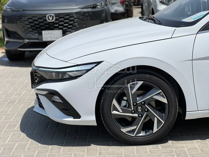 2025 Hyundai Elantra