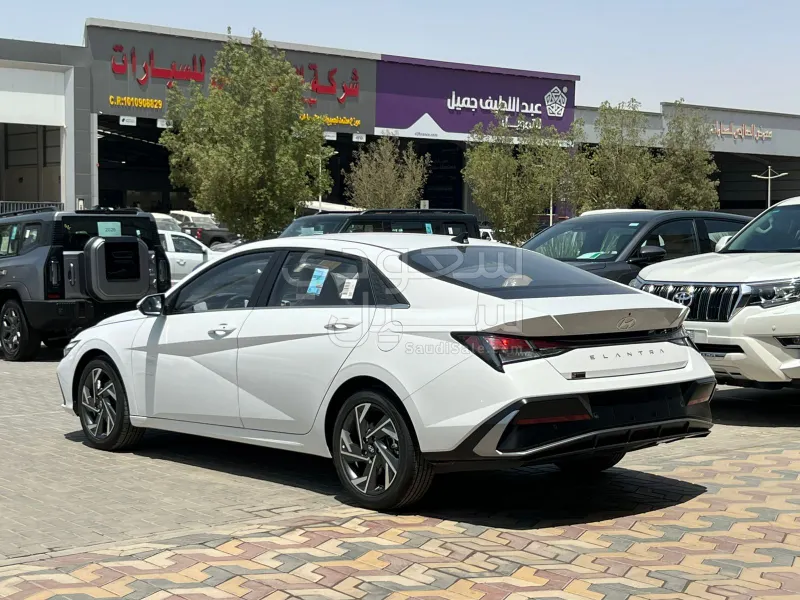 2025 Hyundai Elantra