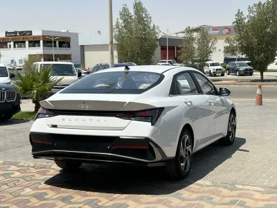 2025 Hyundai Elantra