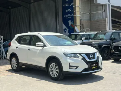 2021 نيسان اكس - ترايل
