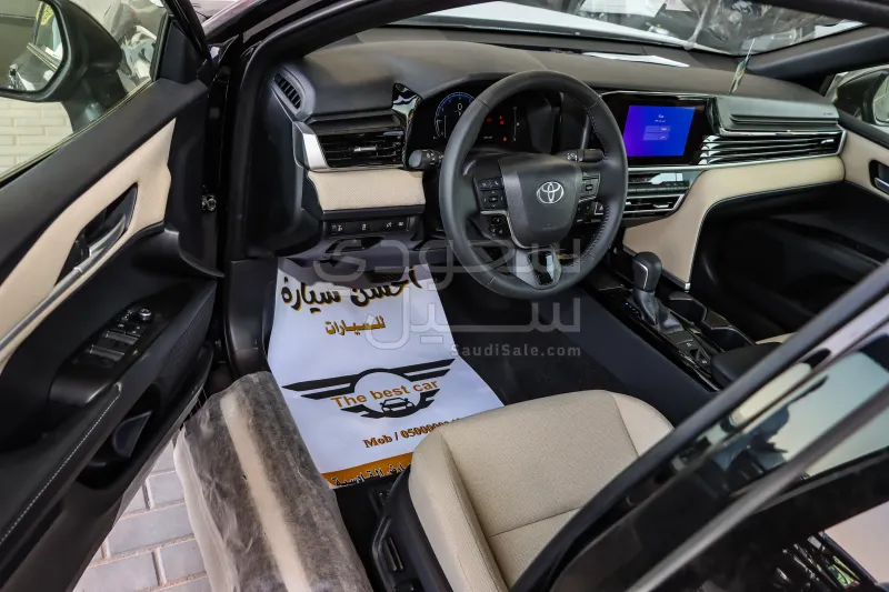 2025 Toyota Camry LE