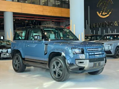 2025 Land Rover Defender 90