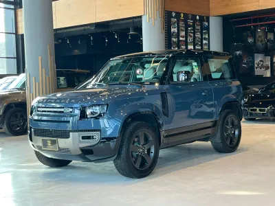 2025 Land Rover Defender 90