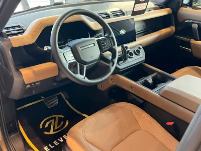 2025 Land Rover Defender 90