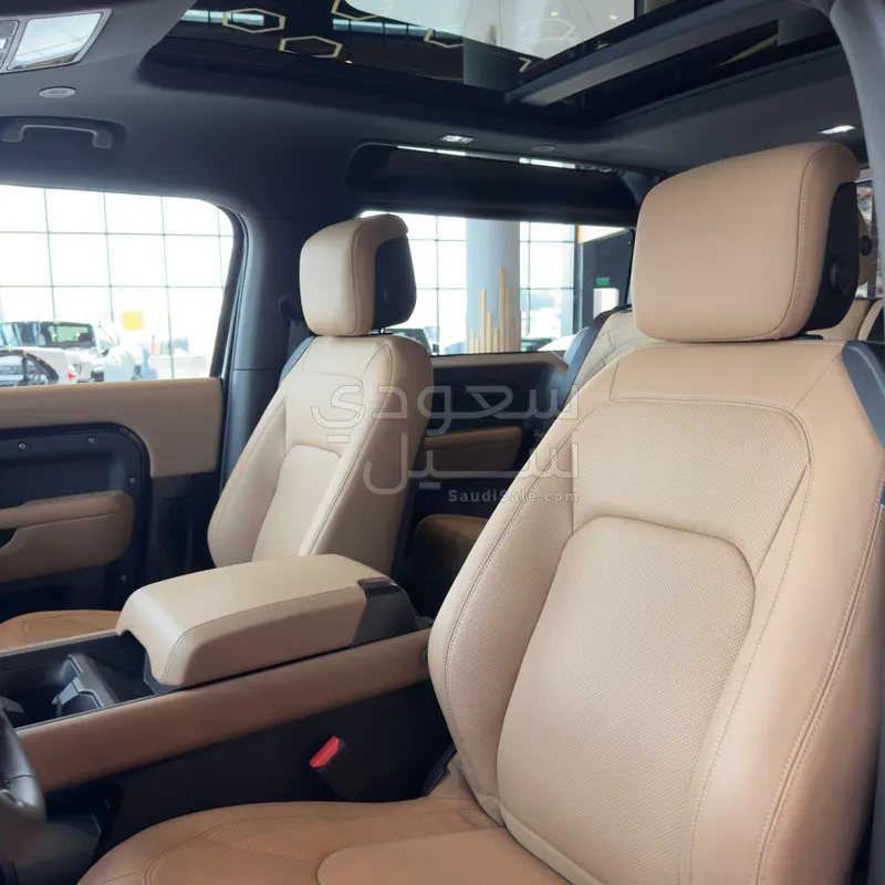 2025 Land Rover Defender 90
