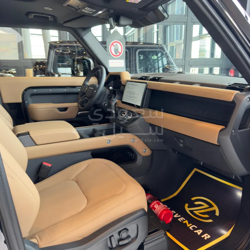 2025 Land Rover Defender 90