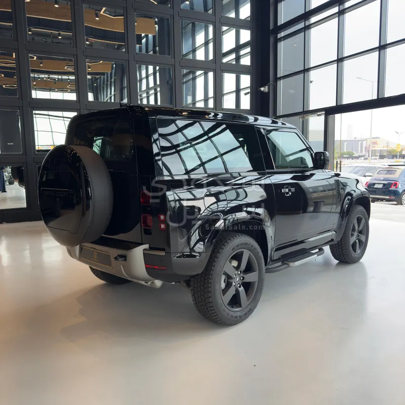 2025 Land Rover Defender 90