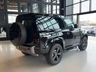 2025 Land Rover Defender 90