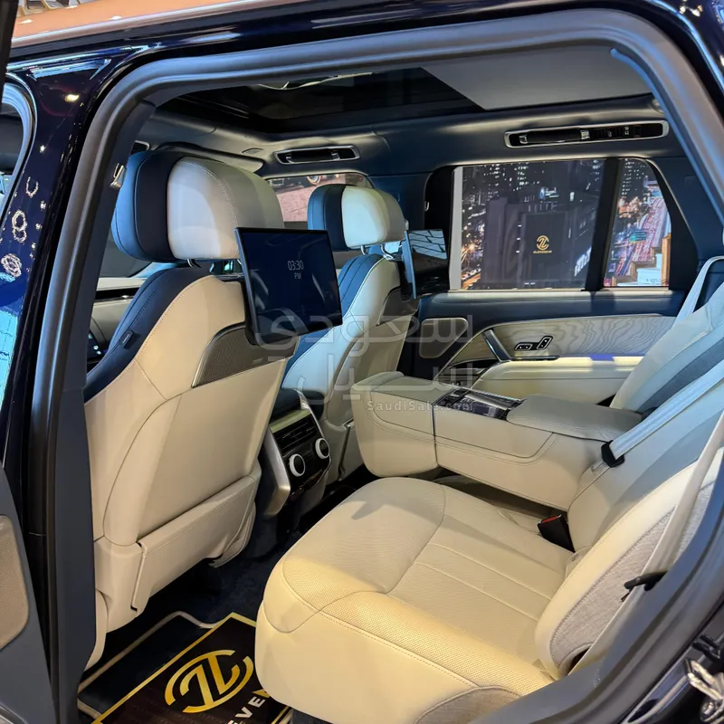2025 Land Rover Range Rover SV Autobiography