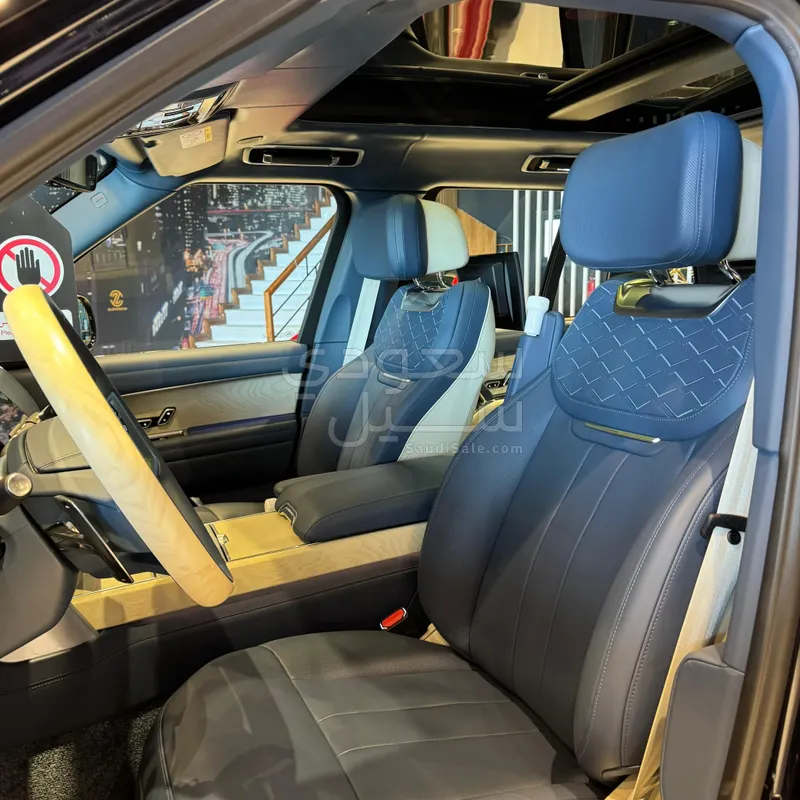 2025 Land Rover Range Rover SV Autobiography