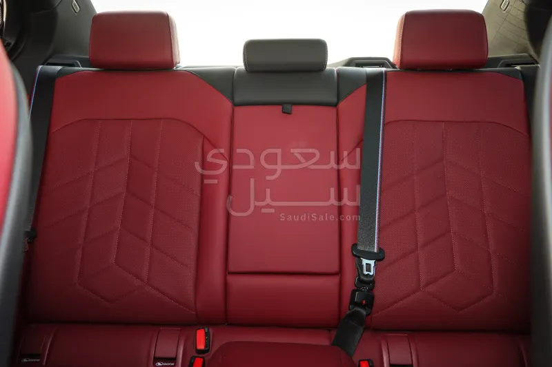 2024 بي ام دبليو الفئة الخامسة 520 أي إم كت
