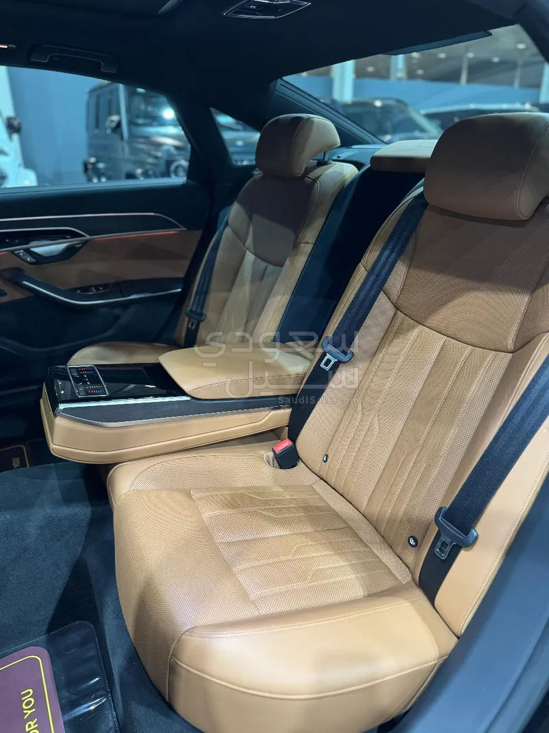 2022 Audi A8L 55TFSI