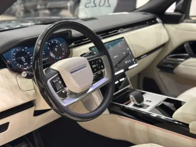 2025 Land Rover Range Rover Autobiography