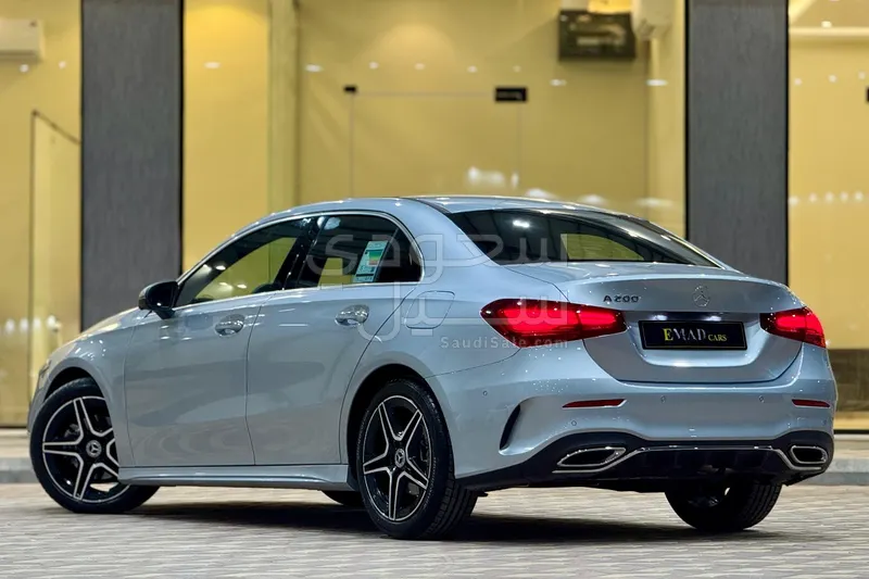 2025 Mercedes-Benz A 200