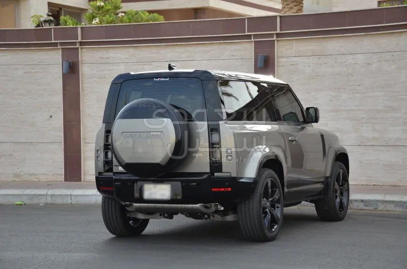 2025 Land Rover Defender X