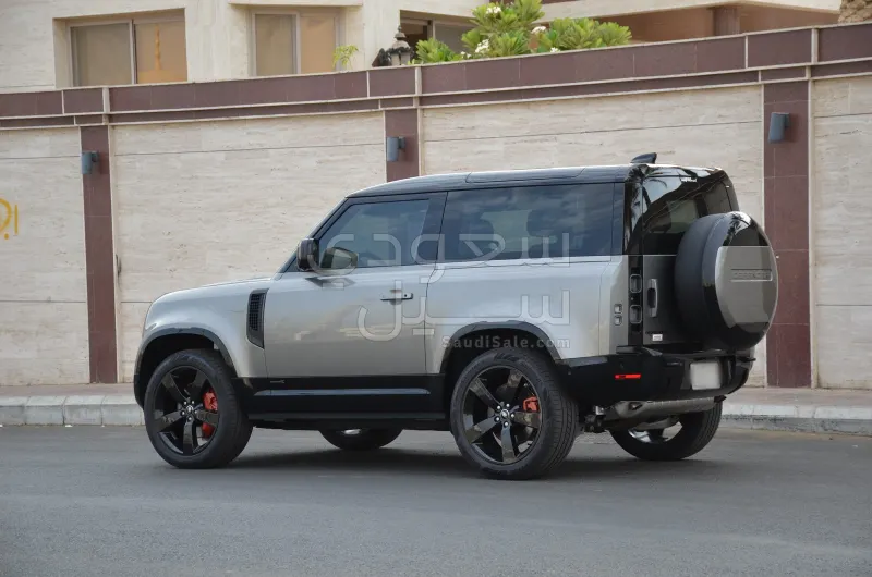 2025 Land Rover Defender X
