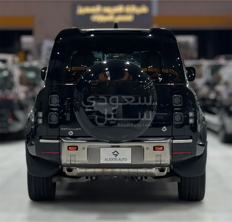 2024 لاند روفر ديفيندر اكس