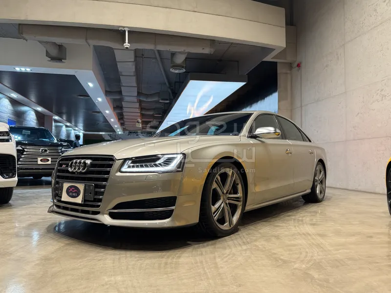 2017 Audi S8