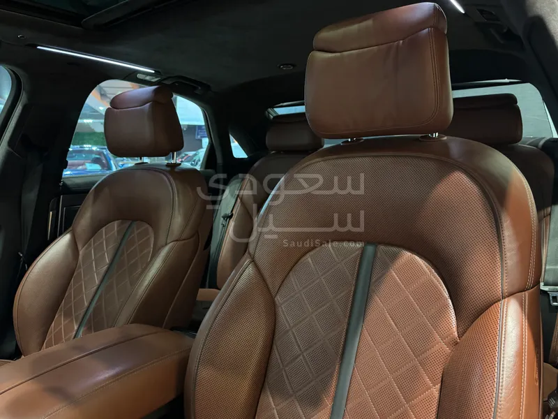 2017 Audi S8