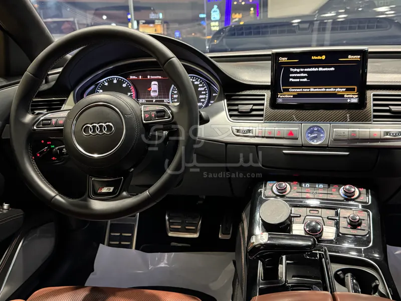 2017 Audi S8
