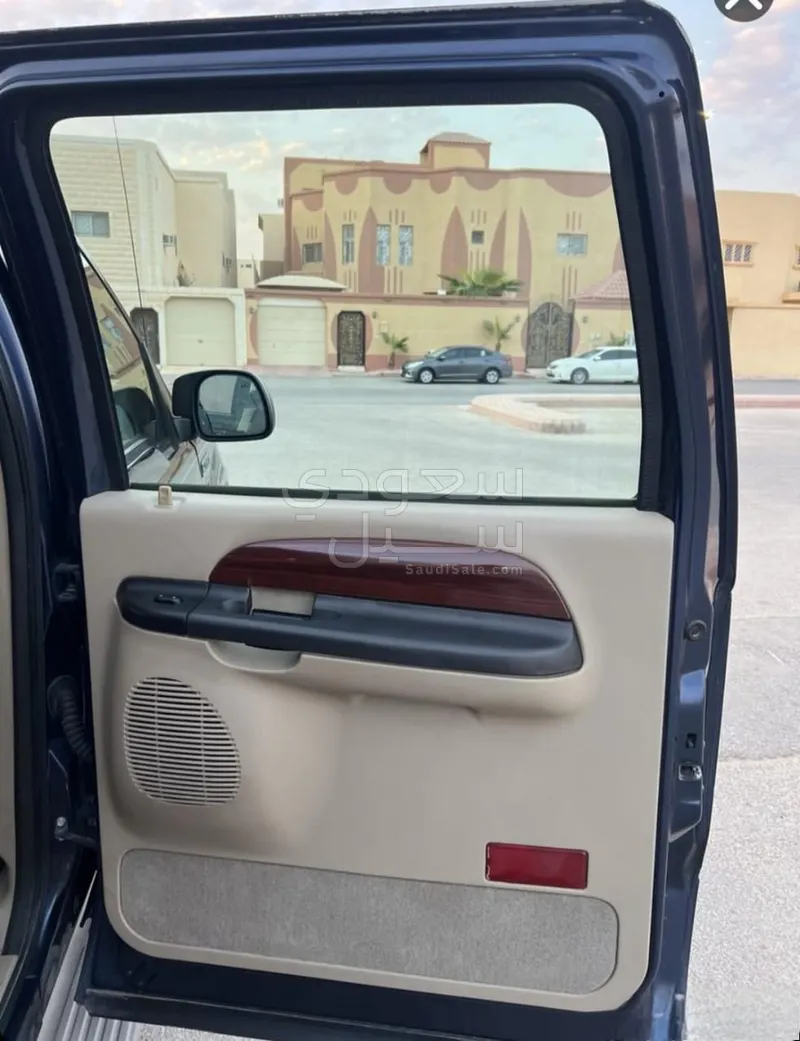 2005 فورد اكسكيرجن