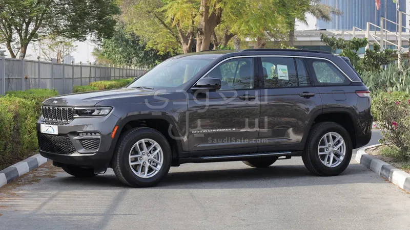 2024 Jeep Grand Cherokee Laredo
