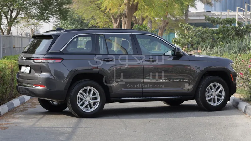 2024 Jeep Grand Cherokee Laredo