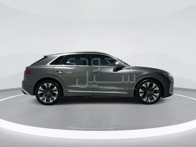 2024 Audi SQ8