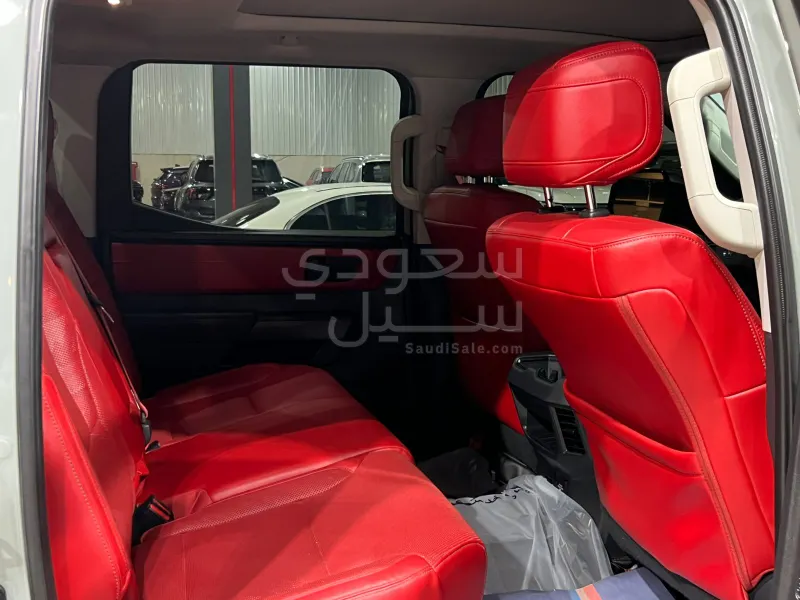 2022 تويوتا تندرا تي ار دي برو