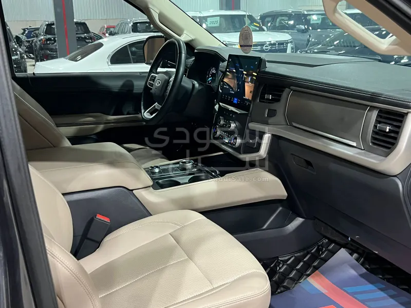 2023 فورد اكسبيديشن اكس ال تي