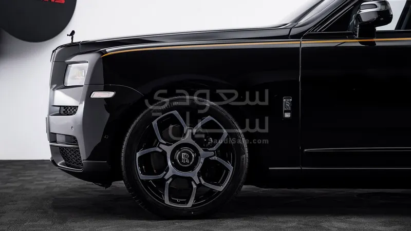 2022 رولز رويس كولينان بلاك بادج