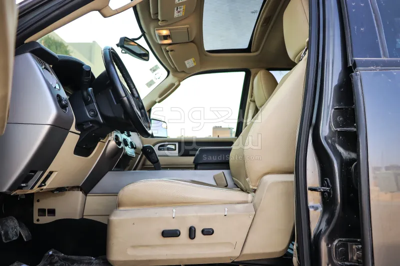 2017 Ford Expedition XLT