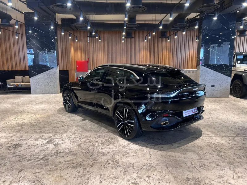 2021 Aston Martin DB X
