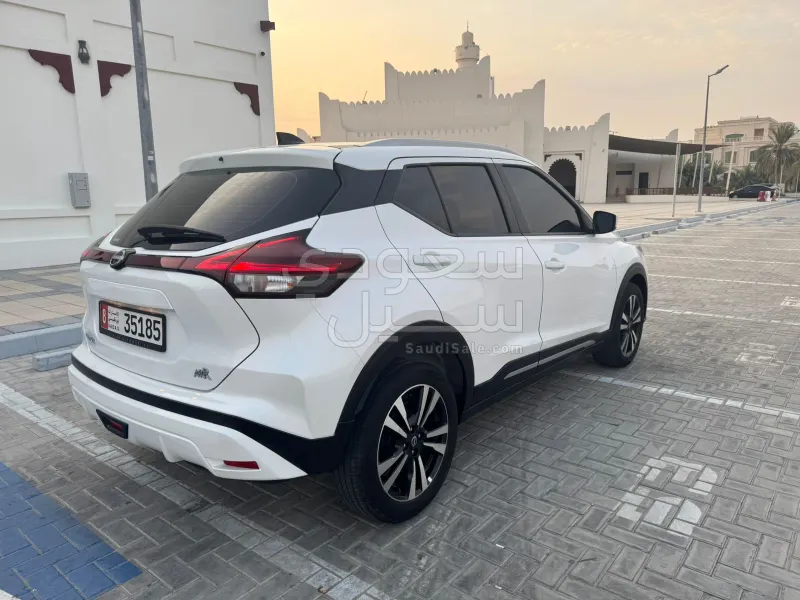 2023 Nissan Kicks SL