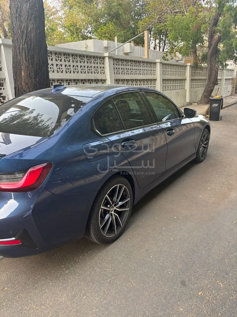 2022 بي ام دبليو الفئة الثالثة 330 أي