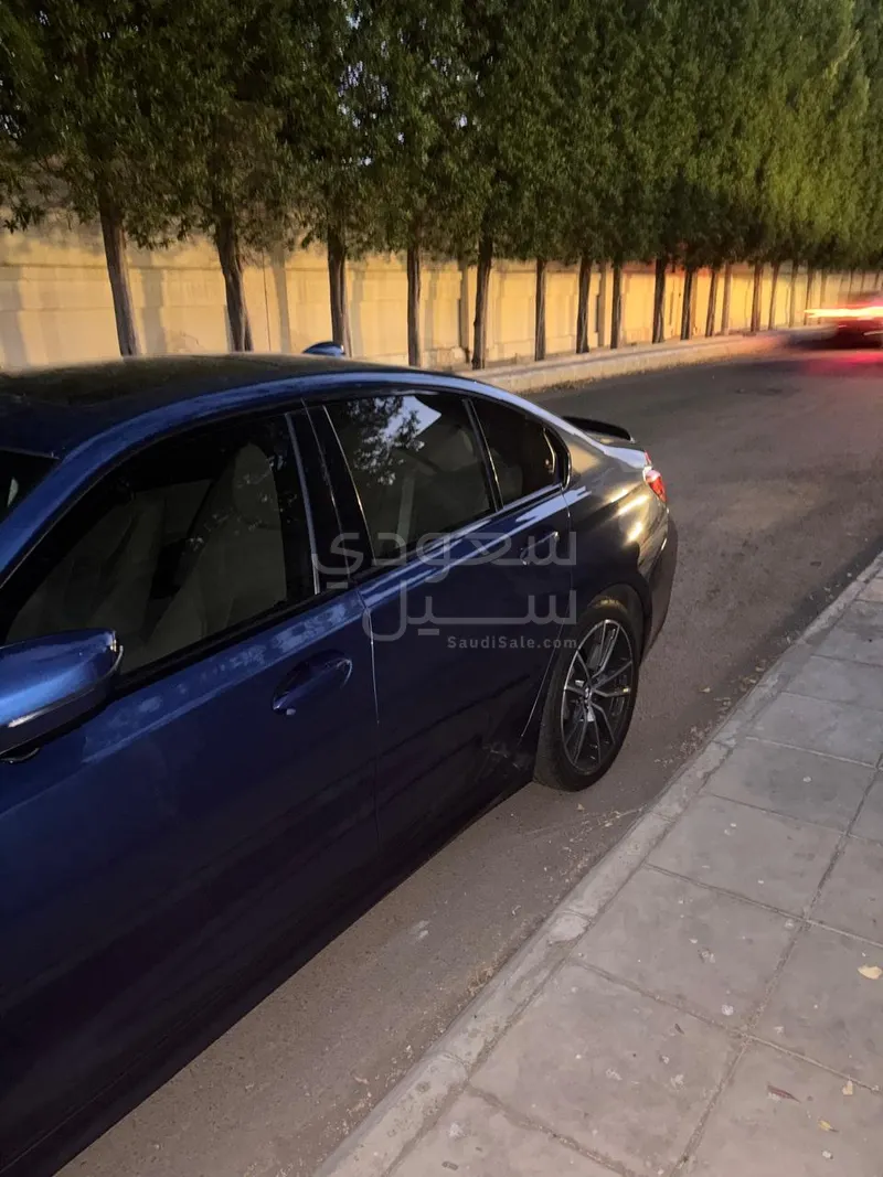 2022 بي ام دبليو الفئة الثالثة 330 أي