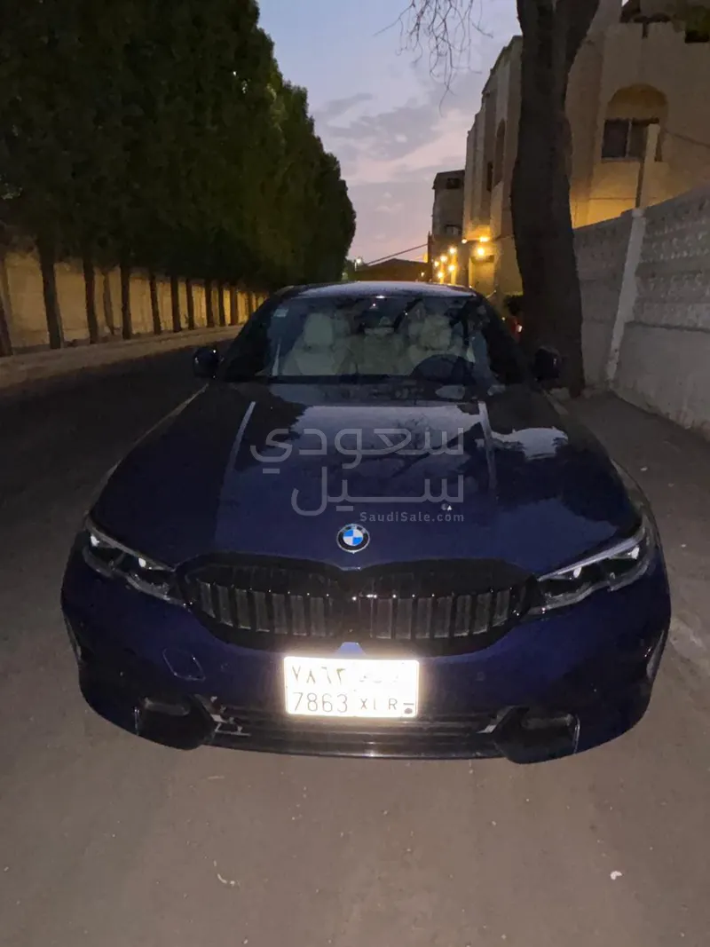 2022 بي ام دبليو الفئة الثالثة 330 أي