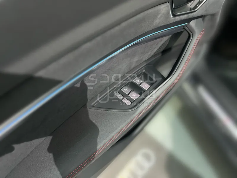 2024 Audi e-tron Sportback S line 55 quattro